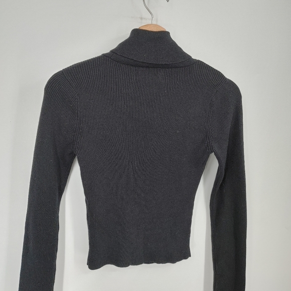 Hollister | cutout long sleeve - Picture 4 of 5